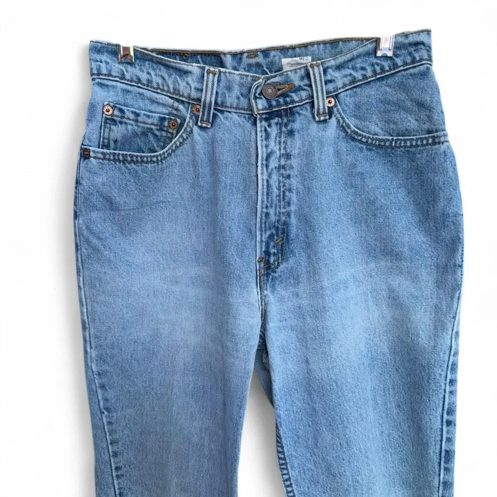 Light blue vintage Levi's 512 slim fit tapered leg jeans size 9M